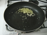 Shrimp and Spinach Spaghetti with Genovese Sauce